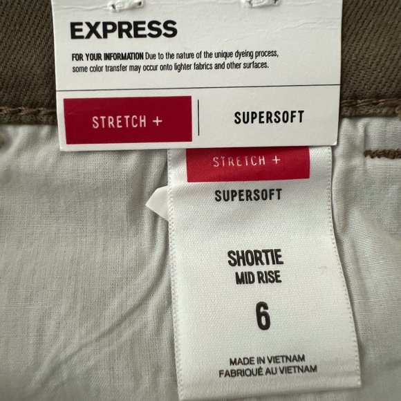 Mid-Rise Shortie Shorts - NWT - Picture 5 of 5